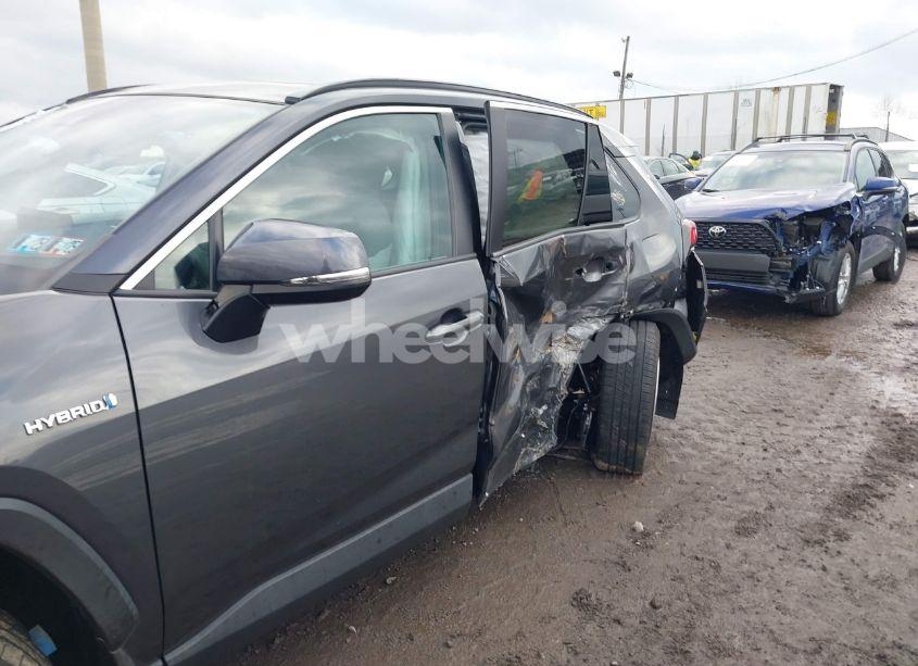 Photo 16 of 2019 Toyota Rav4 HYBRID XLE (VIN 2T3RWRFV7KW005532)