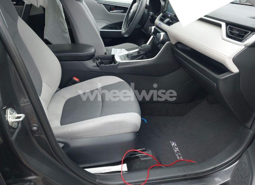 Photo 5 of 2019 Toyota Rav4 HYBRID XLE (VIN 2T3RWRFV7KW005532)