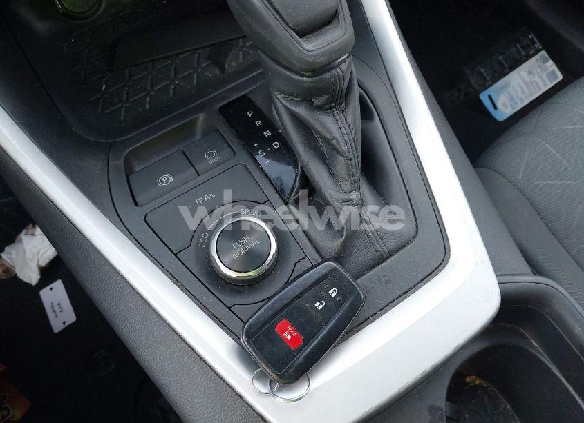 Photo 11 of 2020 Toyota Rav4 HYBRID XLE (VIN 2T3RWRFV7LW085481)