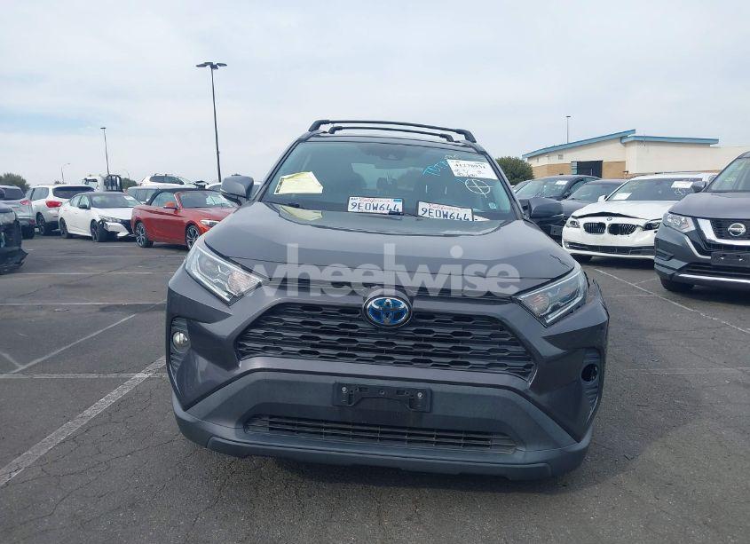 Photo 13 of 2020 Toyota Rav4 HYBRID XLE (VIN 2T3RWRFV7LW085481)