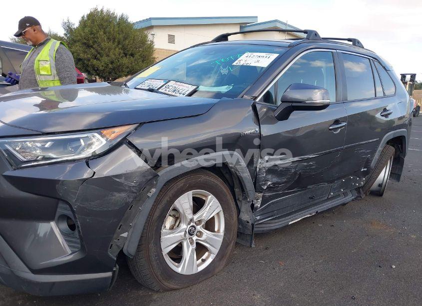 Photo 6 of 2020 Toyota Rav4 HYBRID XLE (VIN 2T3RWRFV7LW085481)