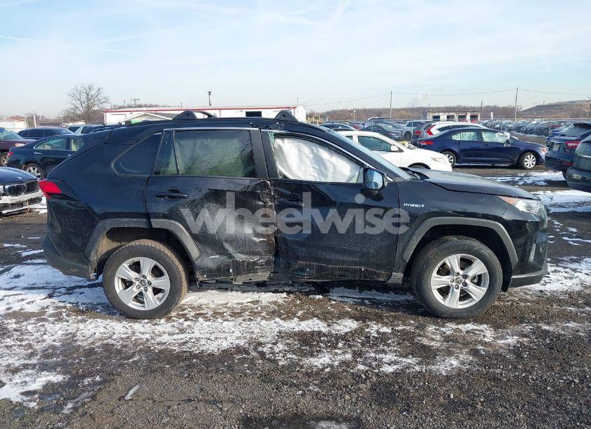 Photo 13 of 2021 Toyota Rav4 HYBRID XLE (VIN 2T3RWRFV7MW109215)