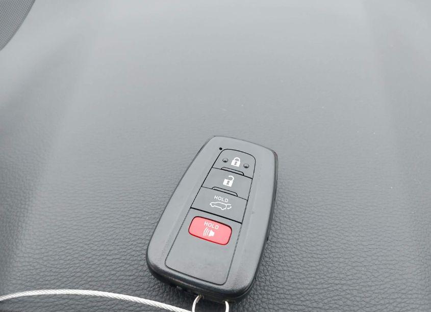 Photo 11 of 2021 Toyota Rav4 HYBRID XLE (VIN 2T3RWRFV7MW128234)