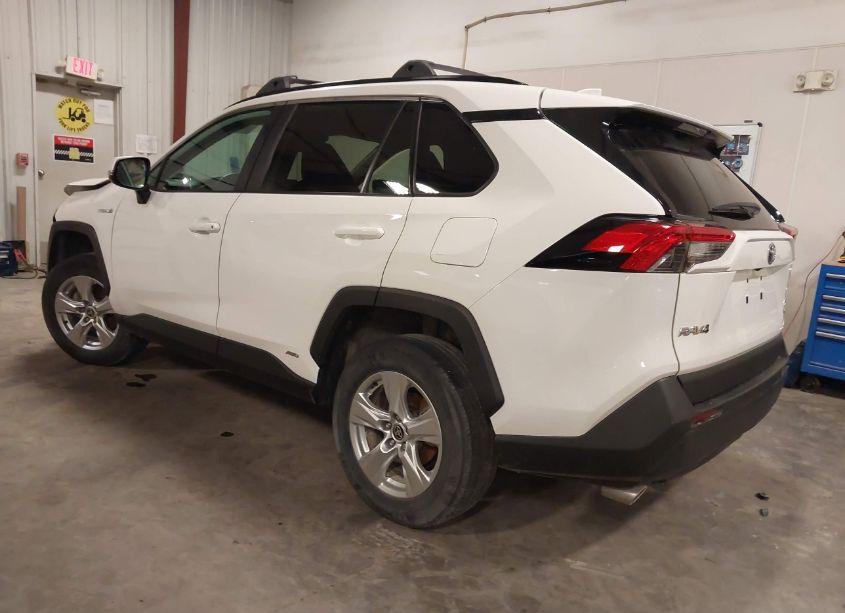 Photo 3 of 2021 Toyota Rav4 HYBRID XLE (VIN 2T3RWRFV7MW128234)
