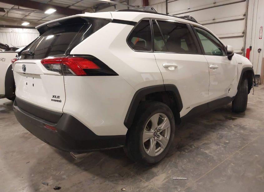 Photo 4 of 2021 Toyota Rav4 HYBRID XLE (VIN 2T3RWRFV7MW128234)
