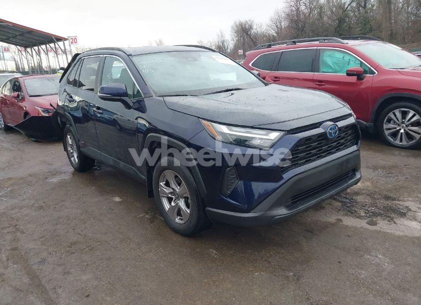 2022 Toyota Rav4 HYBRID XLE (VIN 2T3RWRFV7NW133693) main photo