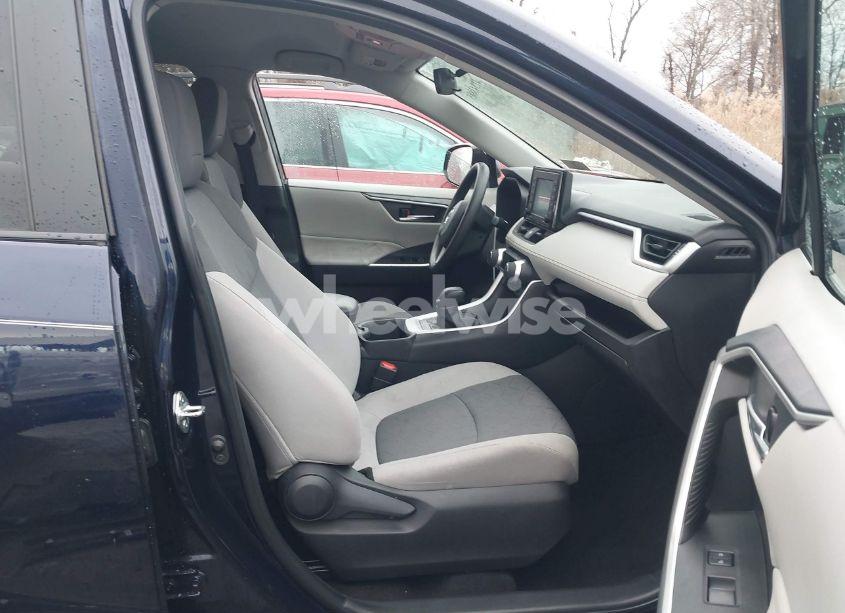 Photo 5 of 2022 Toyota Rav4 HYBRID XLE (VIN 2T3RWRFV7NW133693)