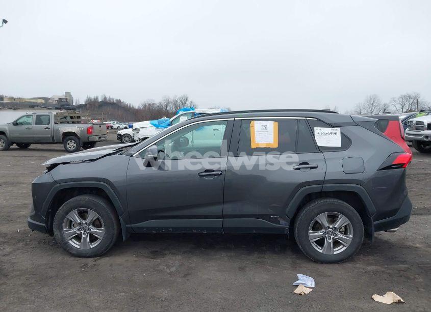 Photo 14 of 2023 Toyota Rav4 HYBRID XLE (VIN 2T3RWRFV7PW183271)