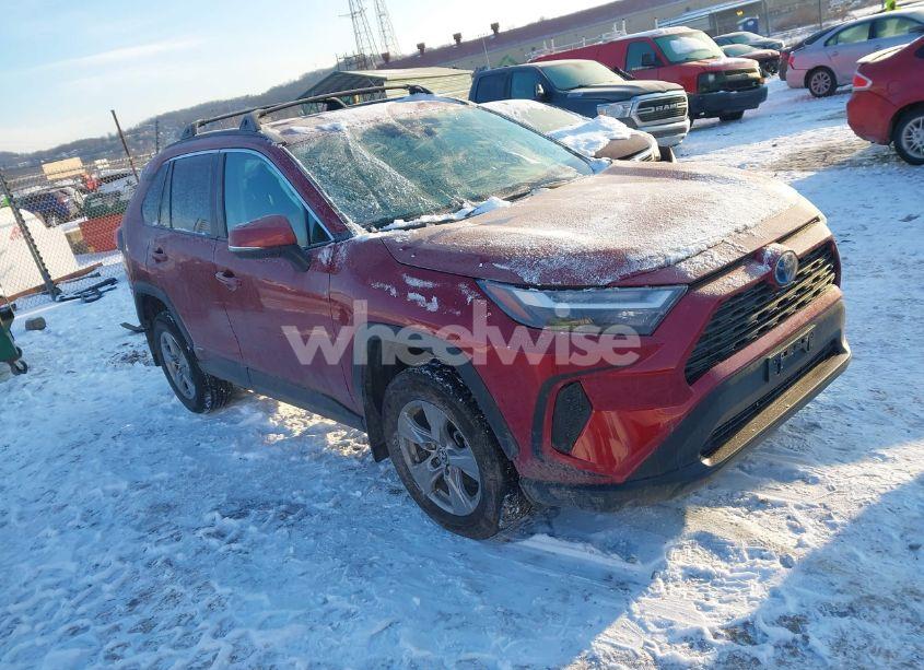 2024 Toyota Rav4 HYBRID XLE (VIN 2T3RWRFV7RW194225) main photo