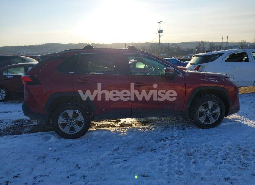 Photo 13 of 2024 Toyota Rav4 HYBRID XLE (VIN 2T3RWRFV7RW194225)