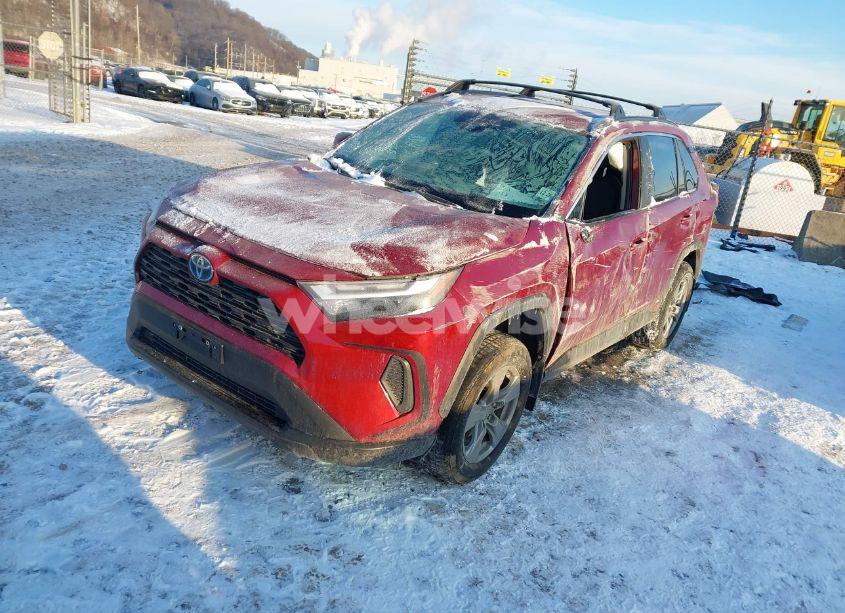 Photo 2 of 2024 Toyota Rav4 HYBRID XLE (VIN 2T3RWRFV7RW194225)