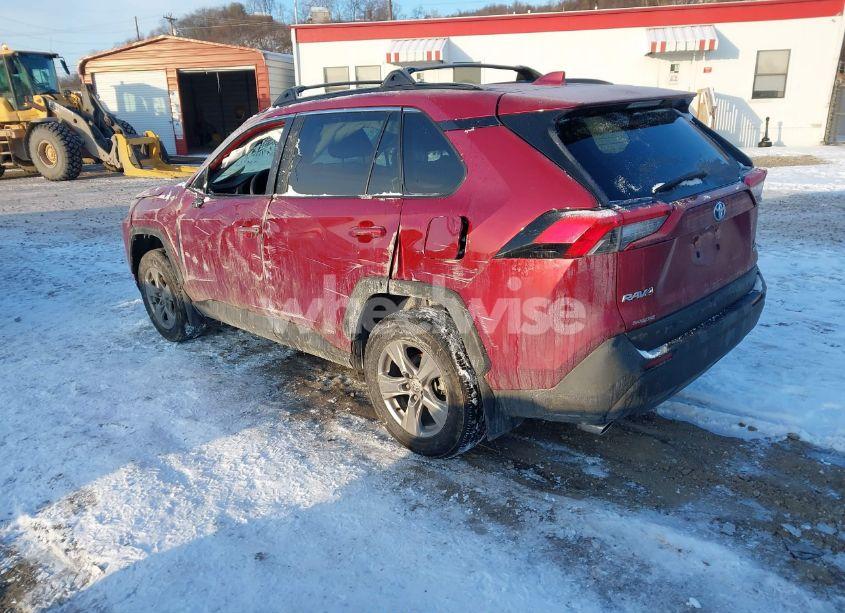 Photo 3 of 2024 Toyota Rav4 HYBRID XLE (VIN 2T3RWRFV7RW194225)