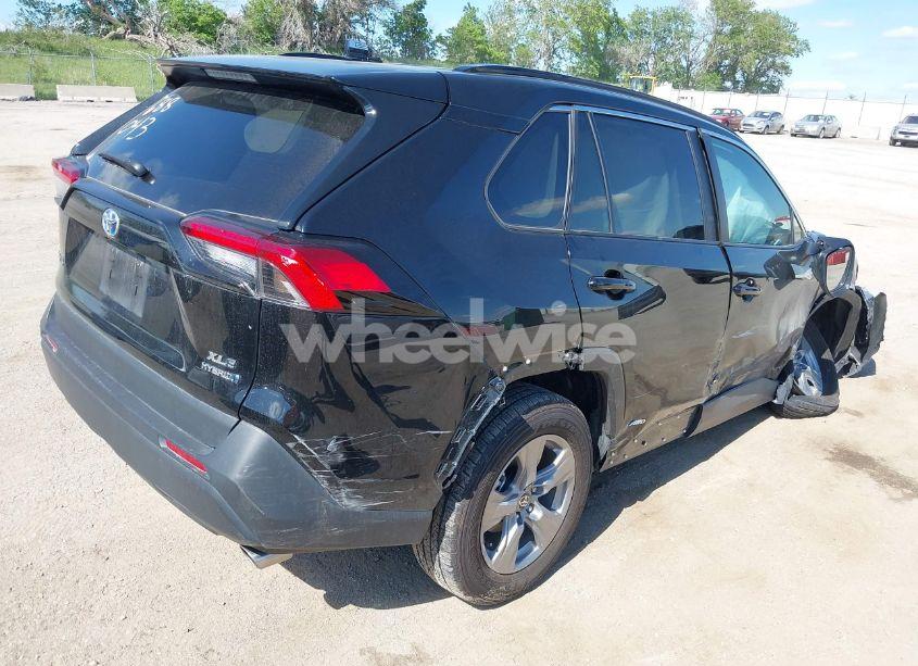 Photo 4 of 2024 Toyota Rav4 HYBRID XLE (VIN 2T3RWRFV7RW222489)
