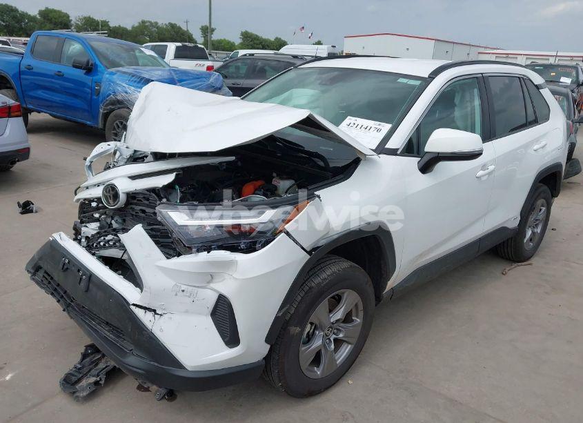 Photo 2 of 2025 Toyota Rav4 HYBRID XLE (VIN 2T3RWRFV7SW258365)
