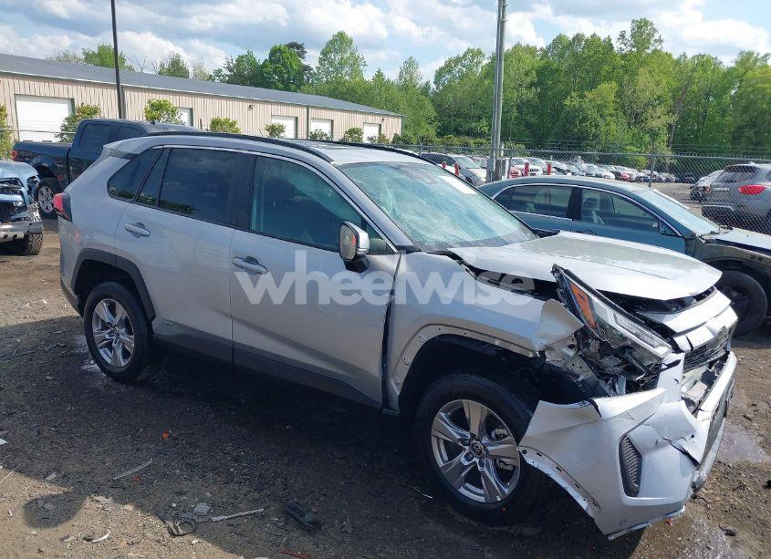 2025 Toyota Rav4 HYBRID XLE (VIN 2T3RWRFV7SW268703) main photo