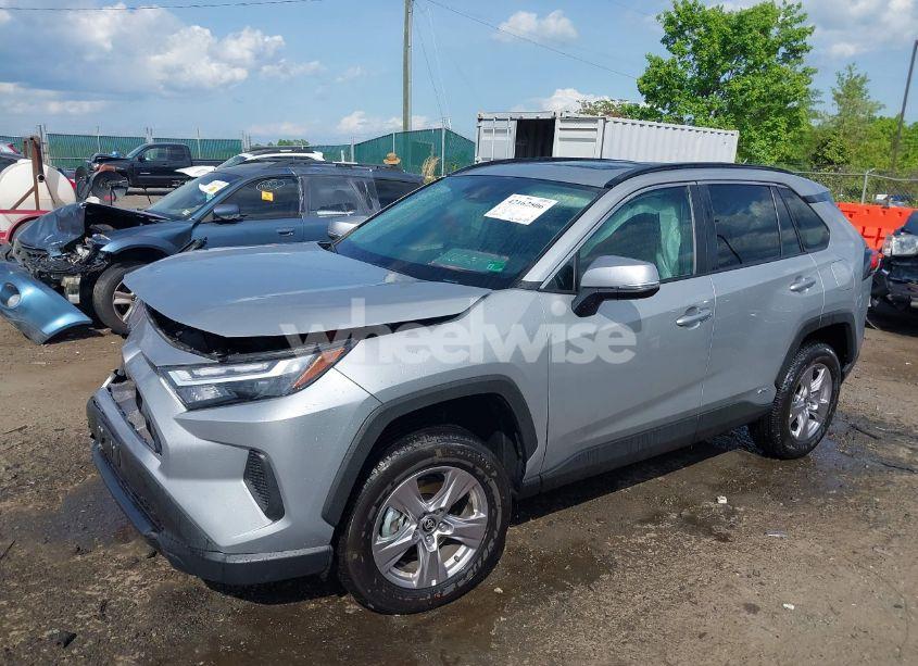 Photo 2 of 2025 Toyota Rav4 HYBRID XLE (VIN 2T3RWRFV7SW268703)