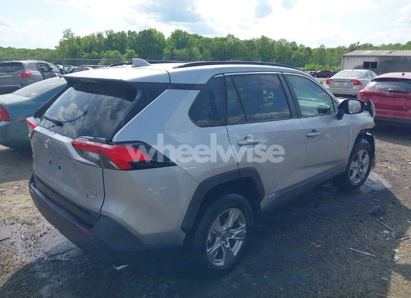 Photo 4 of 2025 Toyota Rav4 HYBRID XLE (VIN 2T3RWRFV7SW268703)