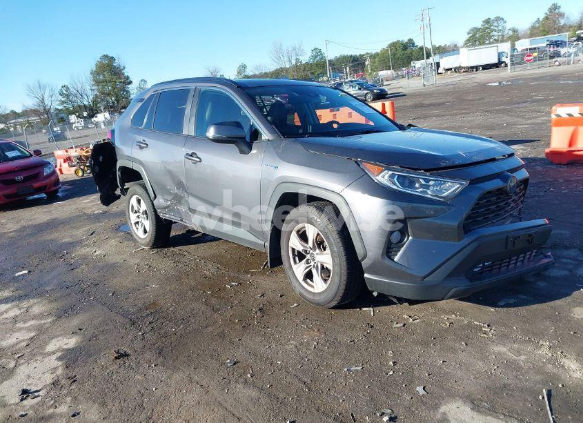 2019 Toyota Rav4 HYBRID XLE (VIN 2T3RWRFV8KW028303) main photo