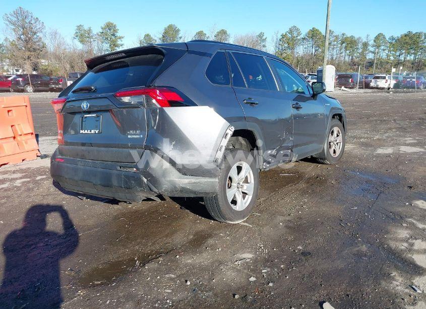 Photo 4 of 2019 Toyota Rav4 HYBRID XLE (VIN 2T3RWRFV8KW028303)