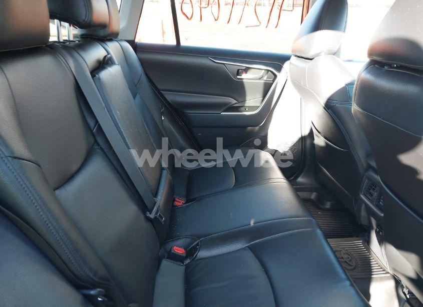 Photo 8 of 2019 Toyota Rav4 HYBRID XLE (VIN 2T3RWRFV8KW028303)