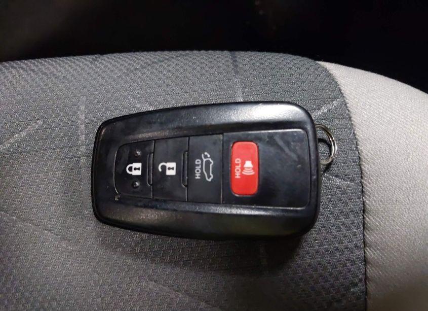 Photo 11 of 2019 Toyota Rav4 HYBRID XLE (VIN 2T3RWRFV8KW029810)