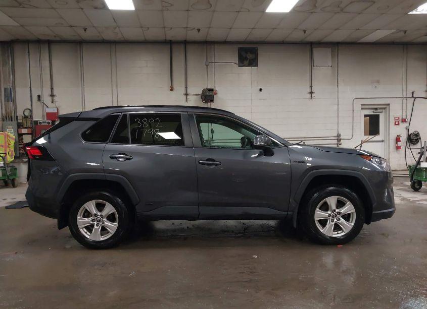 Photo 14 of 2019 Toyota Rav4 HYBRID XLE (VIN 2T3RWRFV8KW029810)