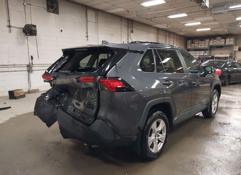 Photo 4 of 2019 Toyota Rav4 HYBRID XLE (VIN 2T3RWRFV8KW029810)