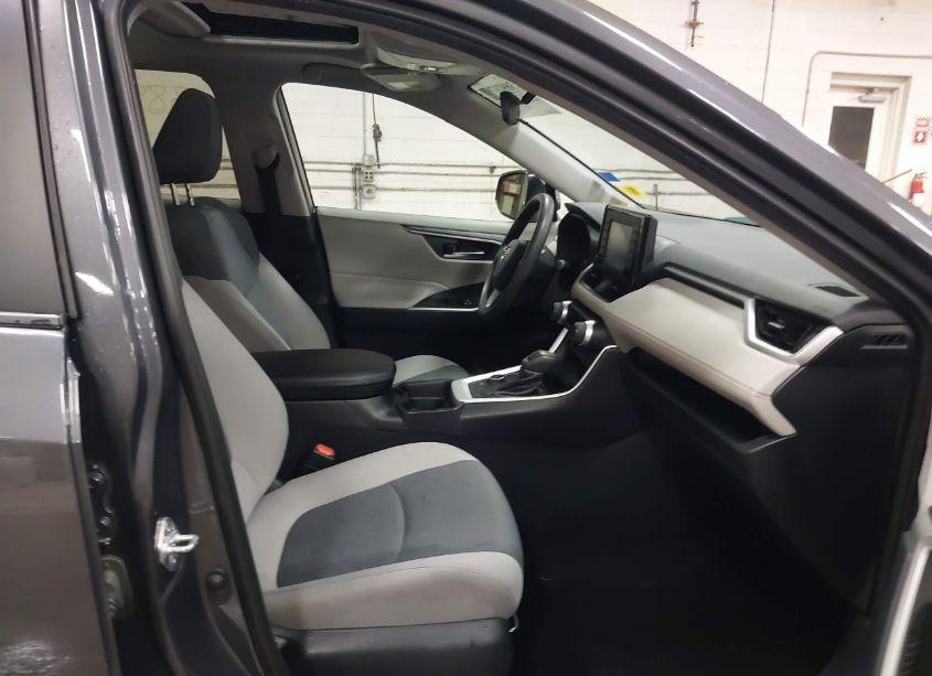 Photo 5 of 2019 Toyota Rav4 HYBRID XLE (VIN 2T3RWRFV8KW029810)