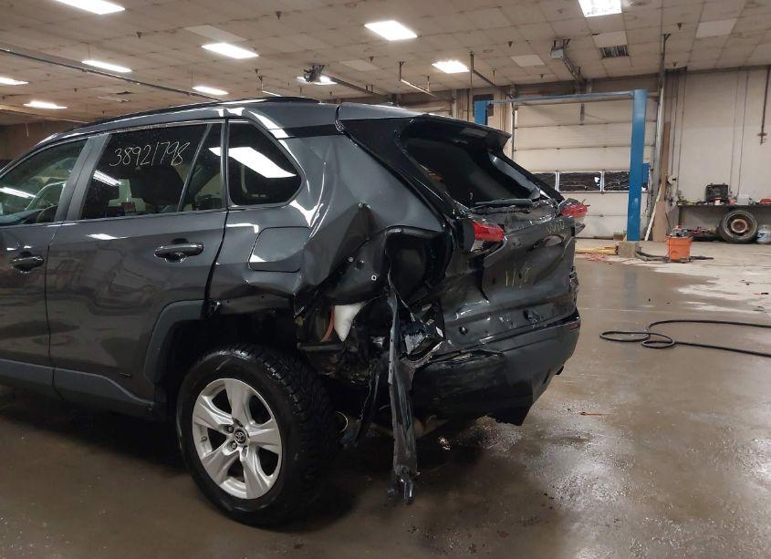 Photo 6 of 2019 Toyota Rav4 HYBRID XLE (VIN 2T3RWRFV8KW029810)