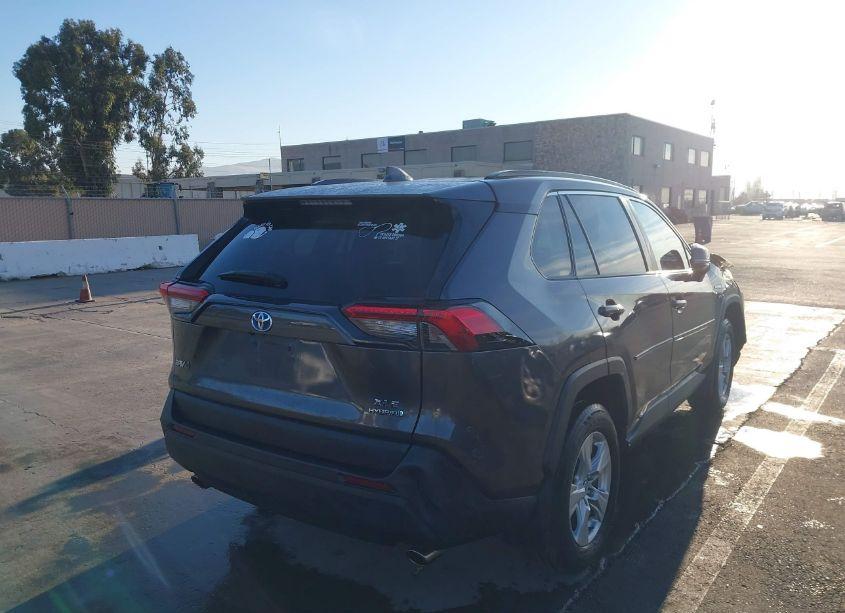 Photo 4 of 2020 Toyota Rav4 HYBRID XLE (VIN 2T3RWRFV8LW073775)