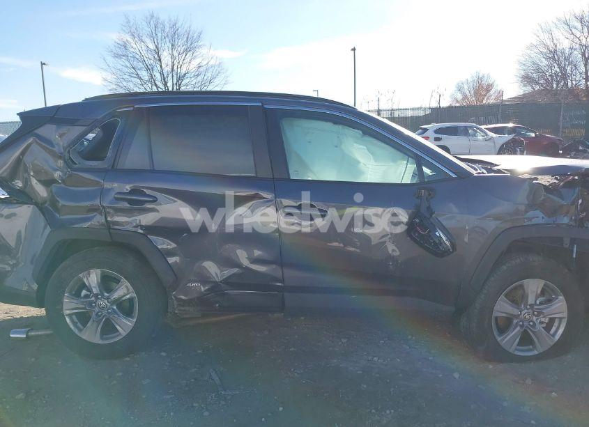 Photo 13 of 2024 Toyota Rav4 HYBRID XLE (VIN 2T3RWRFV8RW229838)