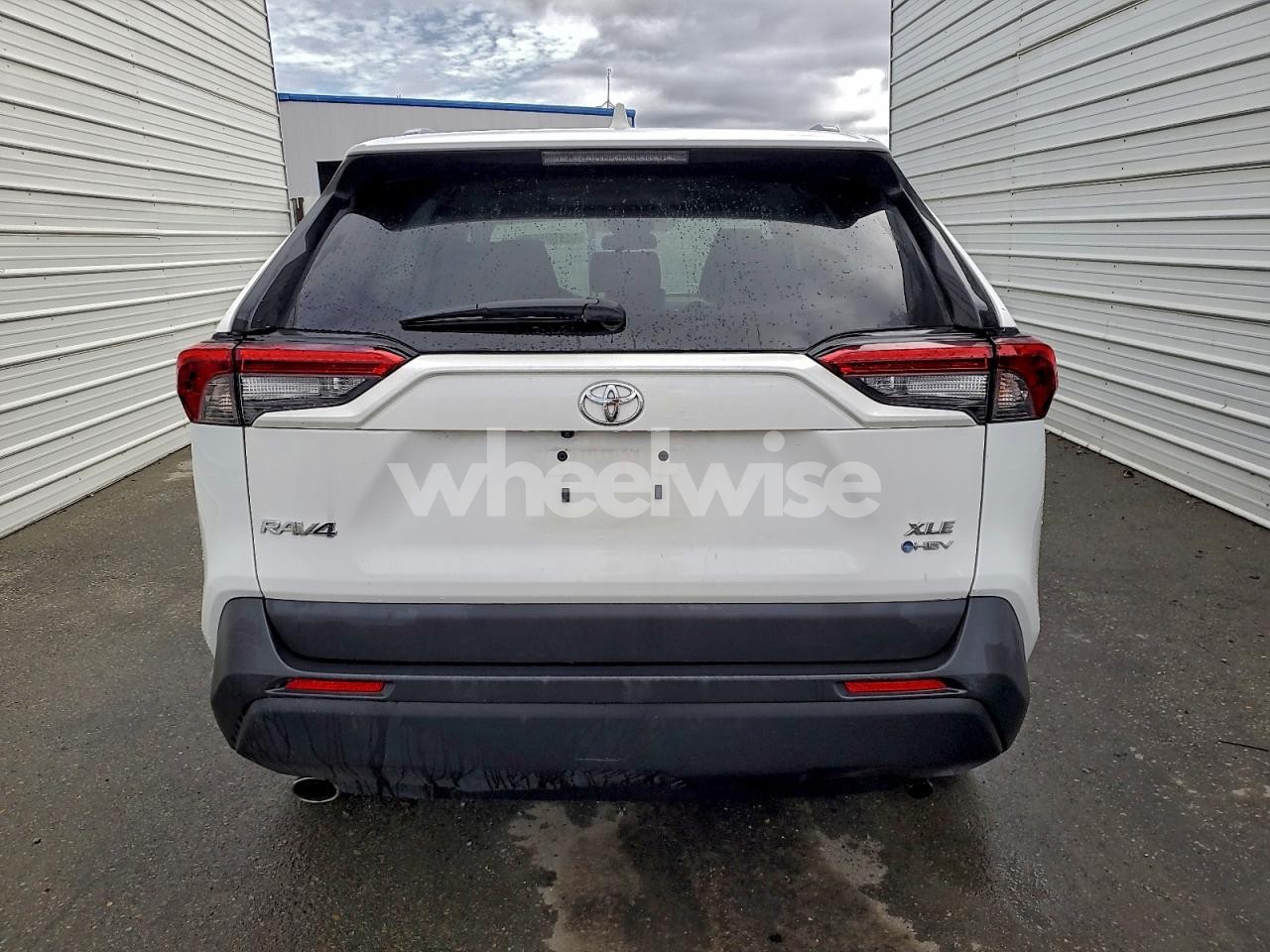 Photo 6 of 2025 TOYOTA RAV4 XLE (VIN 2T3RWRFV8SW263736)