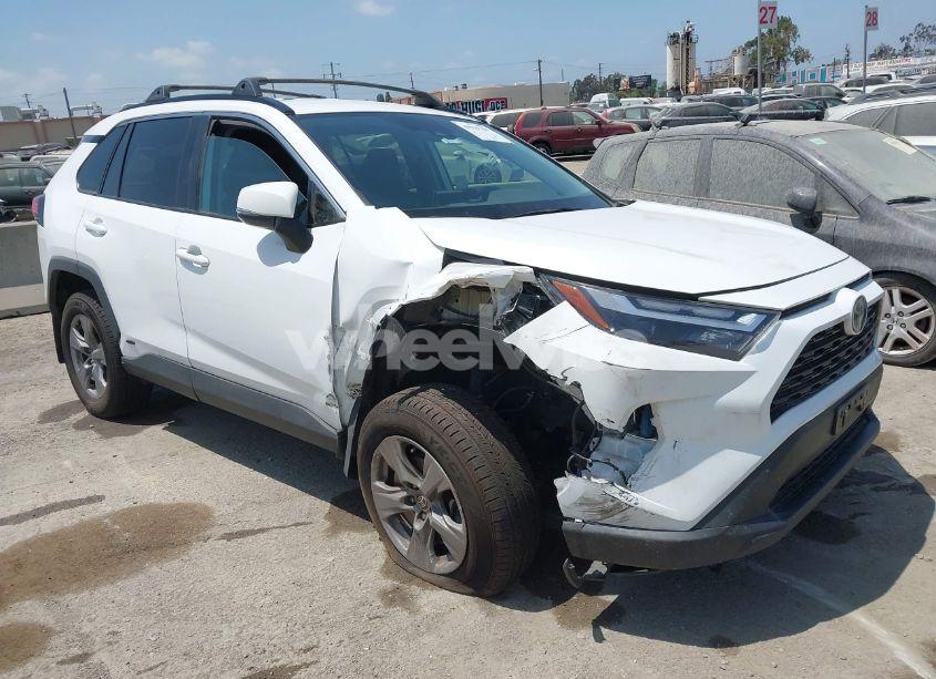 2022 Toyota Rav4 HYBRID XLE (VIN 2T3RWRFV9NW130472) main photo