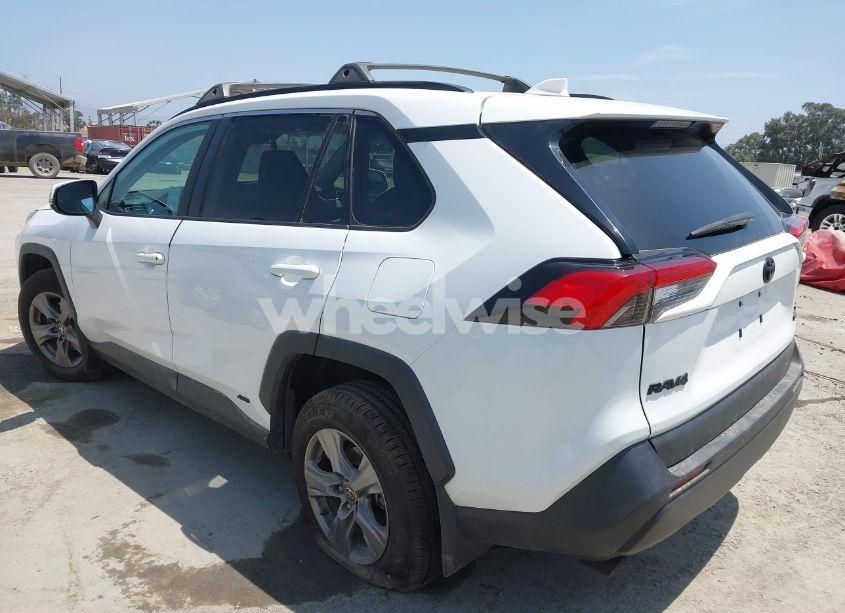 Photo 3 of 2022 Toyota Rav4 HYBRID XLE (VIN 2T3RWRFV9NW130472)