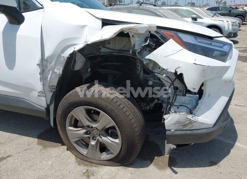 Photo 6 of 2022 Toyota Rav4 HYBRID XLE (VIN 2T3RWRFV9NW130472)