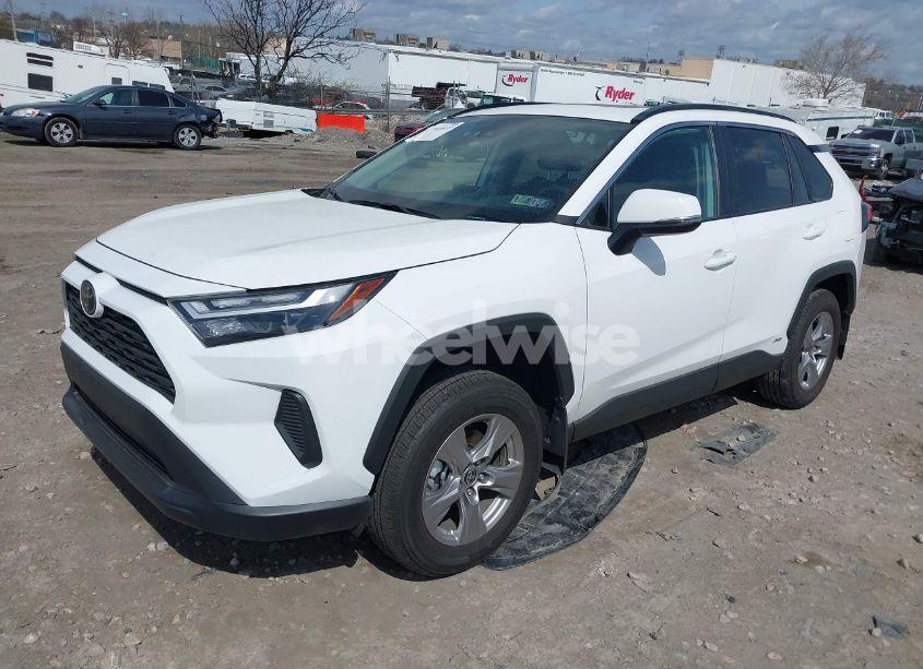 Photo 2 of 2025 Toyota Rav4 HYBRID XLE (VIN 2T3RWRFV9SW264183)