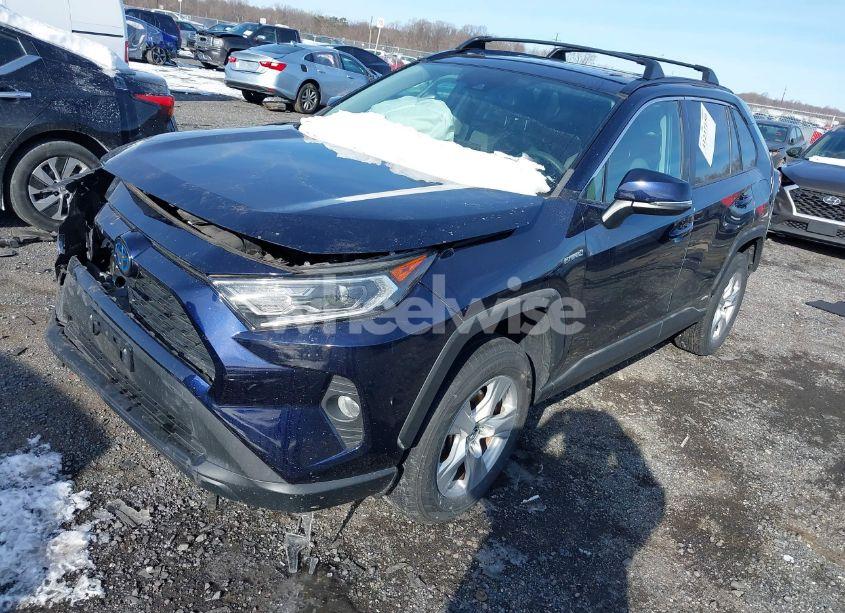 Photo 2 of 2019 Toyota Rav4 HYBRID XLE (VIN 2T3RWRFVXKW033258)