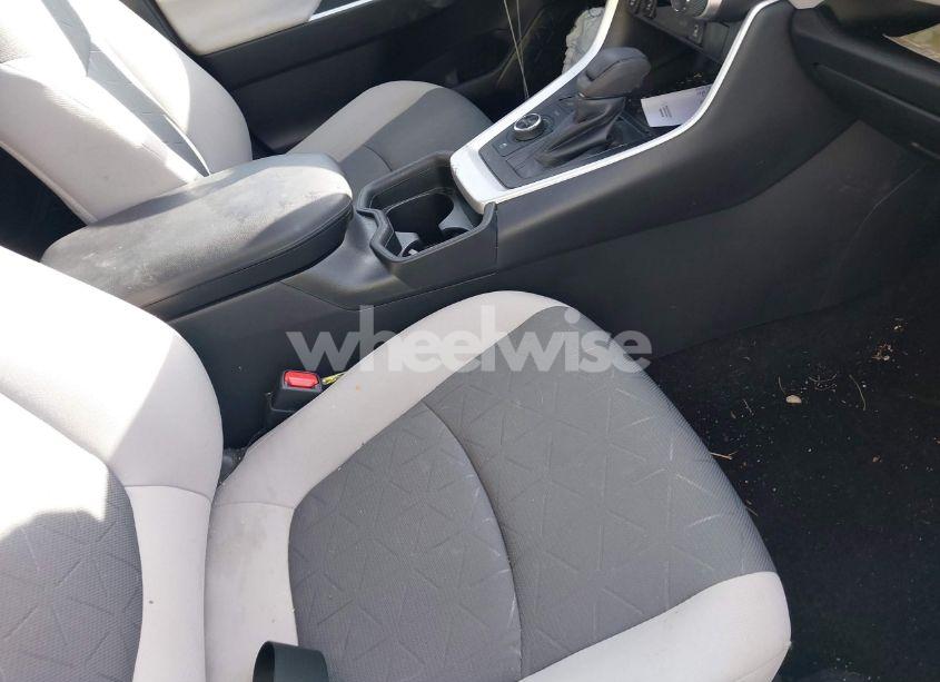 Photo 5 of 2019 Toyota Rav4 HYBRID XLE (VIN 2T3RWRFVXKW033258)