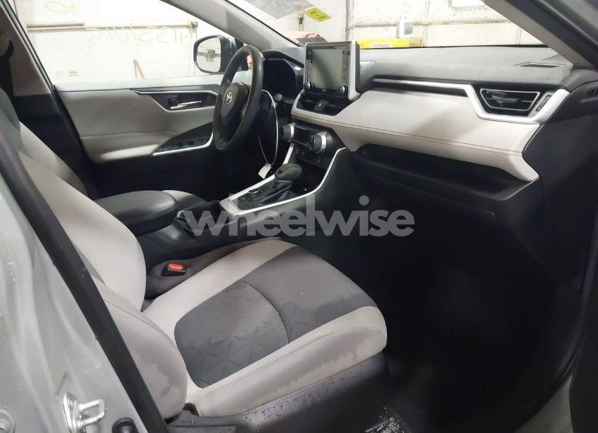 Photo 5 of 2019 Toyota Rav4 HYBRID XLE (VIN 2T3RWRFVXKW042302)