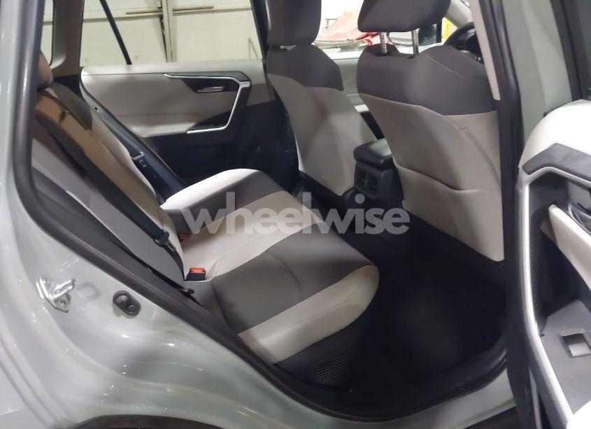 Photo 8 of 2019 Toyota Rav4 HYBRID XLE (VIN 2T3RWRFVXKW042302)