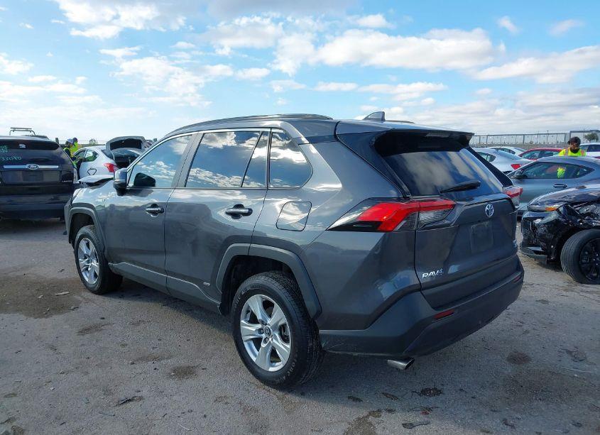 Photo 3 of 2020 Toyota Rav4 HYBRID XLE (VIN 2T3RWRFVXLW078556)