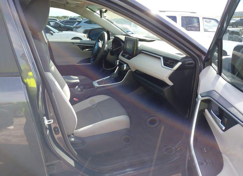 Photo 5 of 2020 Toyota Rav4 HYBRID XLE (VIN 2T3RWRFVXLW078556)
