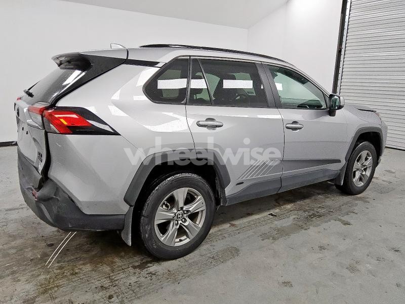 2024 TOYOTA RAV4 XLE (VIN 2T3RWRFVXRW228061) main photo