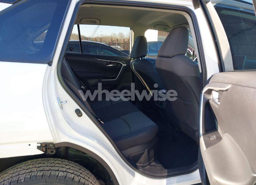 Photo 8 of 2024 Toyota Rav4 HYBRID XLE (VIN 2T3RWRFVXRW243899)