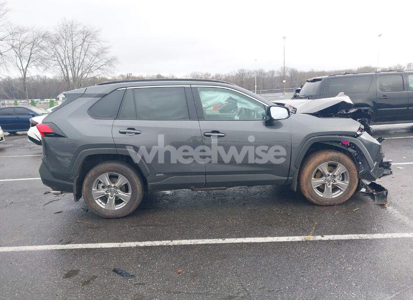 Photo 13 of 2024 Toyota Rav4 HYBRID XLE (VIN 2T3RWRFVXRW248133)