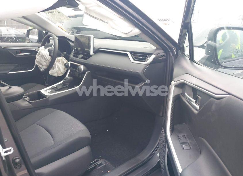 Photo 5 of 2024 Toyota Rav4 HYBRID XLE (VIN 2T3RWRFVXRW248133)