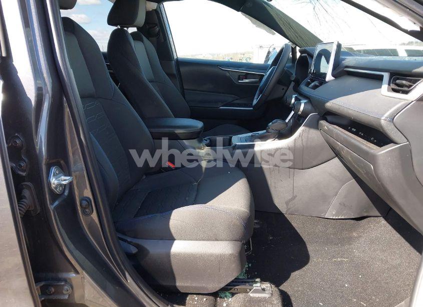 Photo 5 of 2024 Toyota Rav4 HYBRID SE (VIN 2T3T6RFV0RW051283)