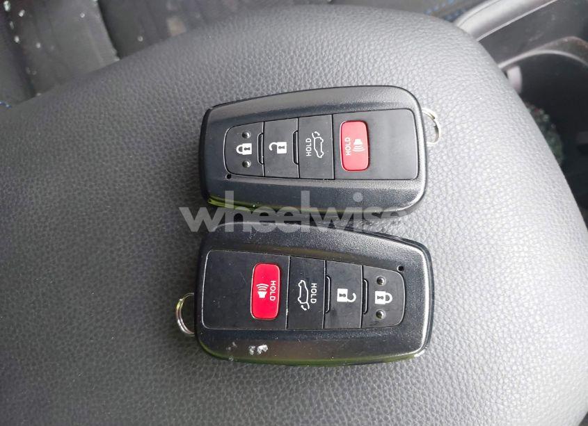 Photo 11 of 2022 Toyota Rav4 HYBRID SE (VIN 2T3T6RFV2NW031305)