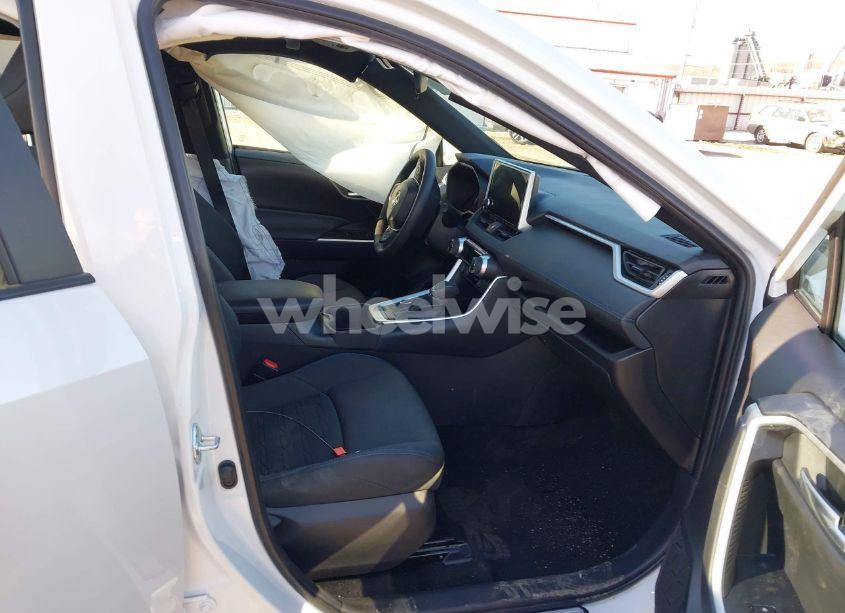 Photo 5 of 2024 Toyota Rav4 HYBRID SE (VIN 2T3T6RFV6RW073739)