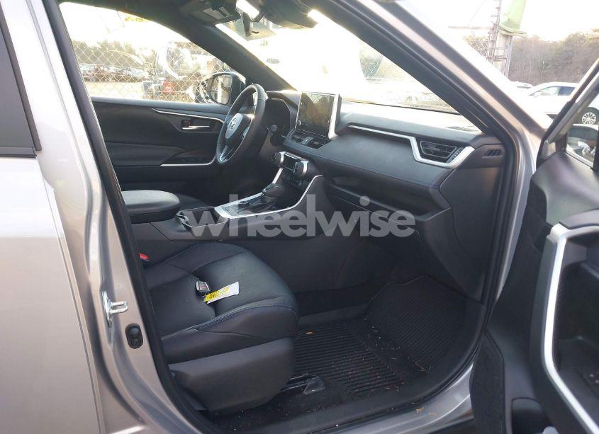 Photo 5 of 2024 Toyota Rav4 HYBRID SE (VIN 2T3T6RFV6RW078651)